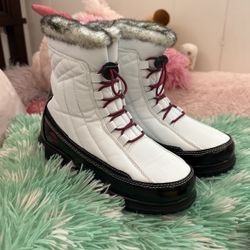 Snow Boots Girl Sz 4