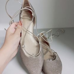 Stuart Weitzman limited edition Gilligan Lace-Up Flat,/Platinum/NWT