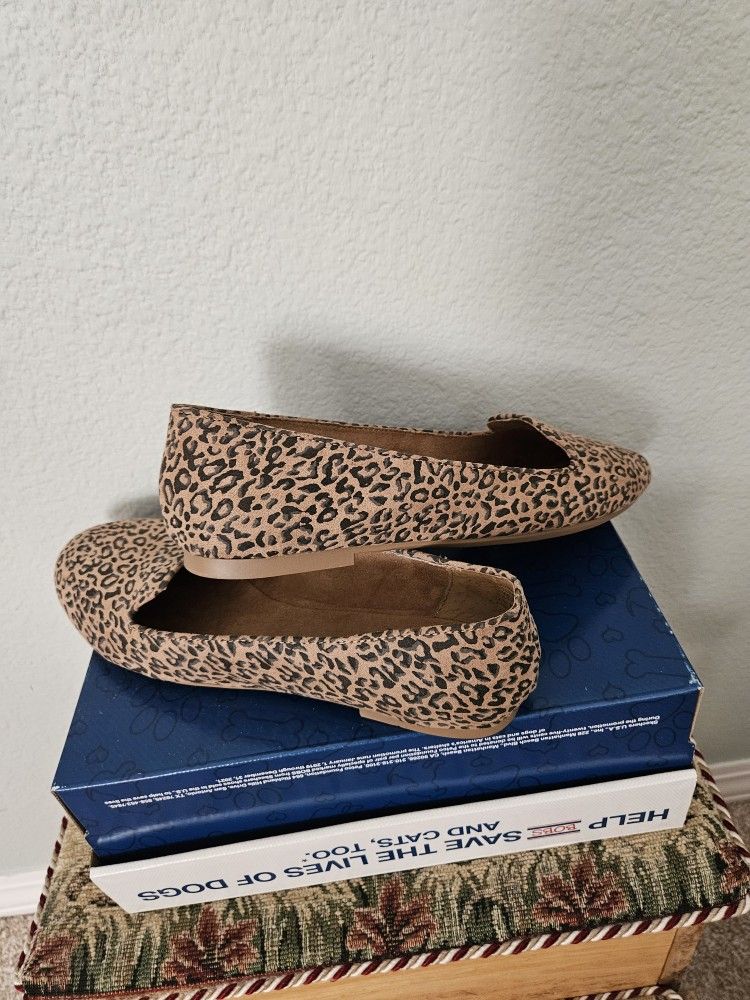 LEOPARD PRINT FLAT