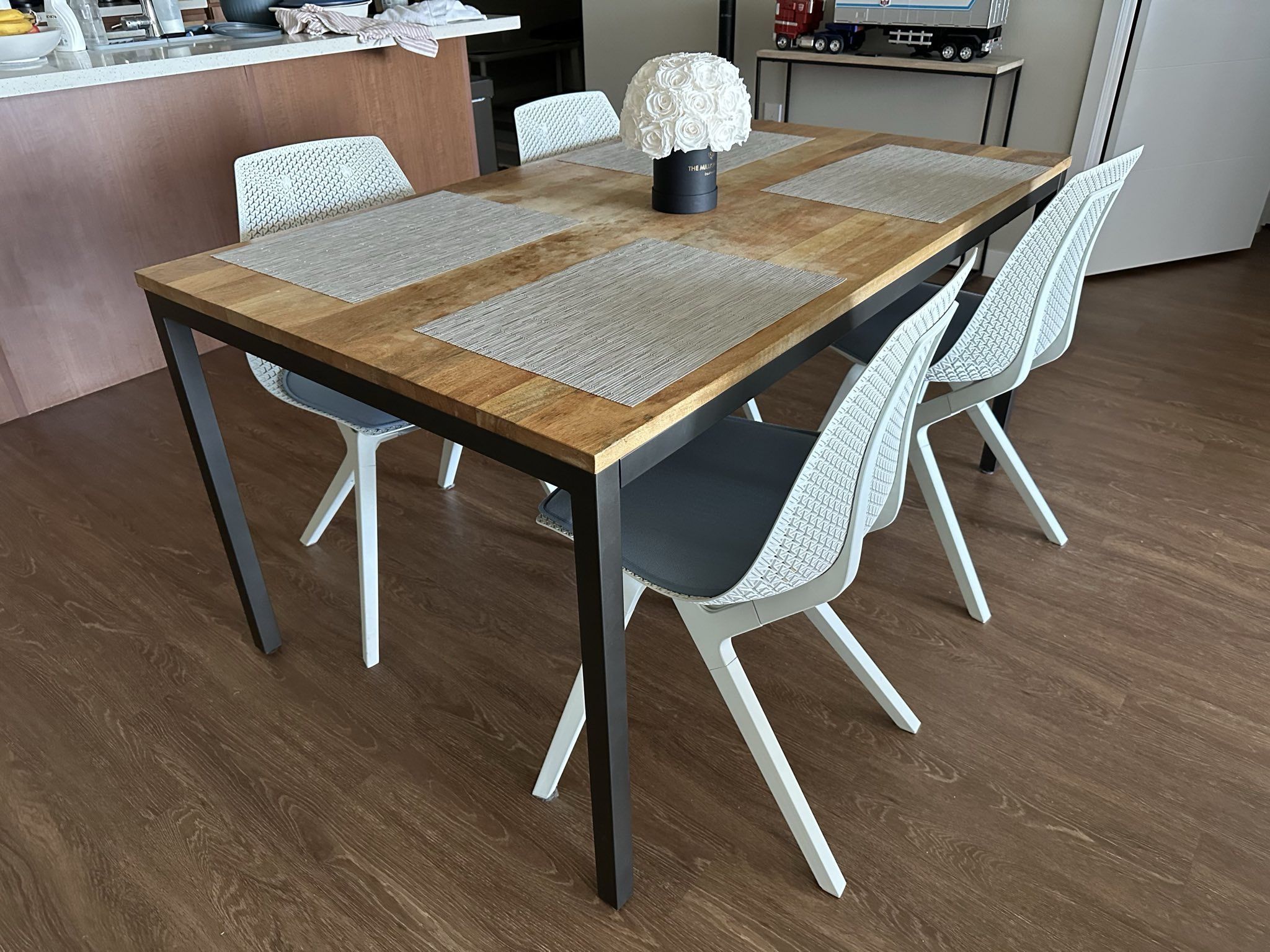 Box Frame Dining Table - 60"