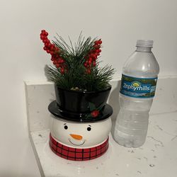 Snowman Planter with Berries