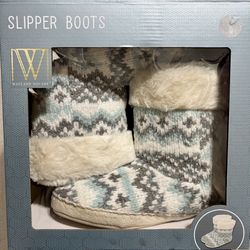 Size S (7-8) Women’s Indoor Boots