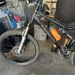 Bicicleta Marca Santa Cruz 