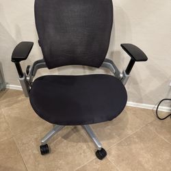 Steelcase Leap PLUS 462 Series w/D Knit Back - XL Gaming/Office Task Chair