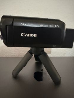 Canon VIXIA HF R800 Camcorder 1080p 57x Zoom HD Video & Battery Charger Tested