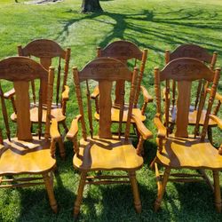 6 Wooden Chairs