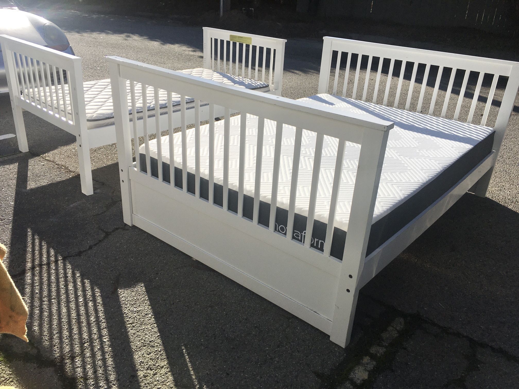 ****(2) Beds Twin & Full With Mattress****