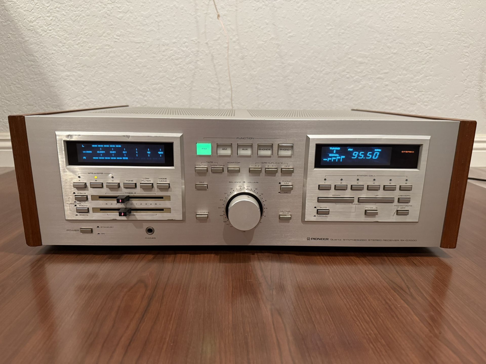 PIONEER SX-D7000 Vintage Stereo Receiver 120 Watts/channel