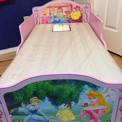 Delta Children’s Disney Princess Wood Toddler Bed With Sealy Mattress 