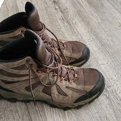 Columbia Hiking Boots