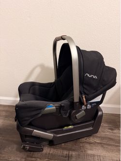 Nuna Pipa Infant Car Seat with Base