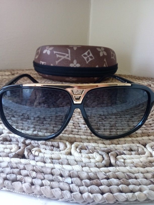 Louis Vuitton Evidence Gold Sunglasses