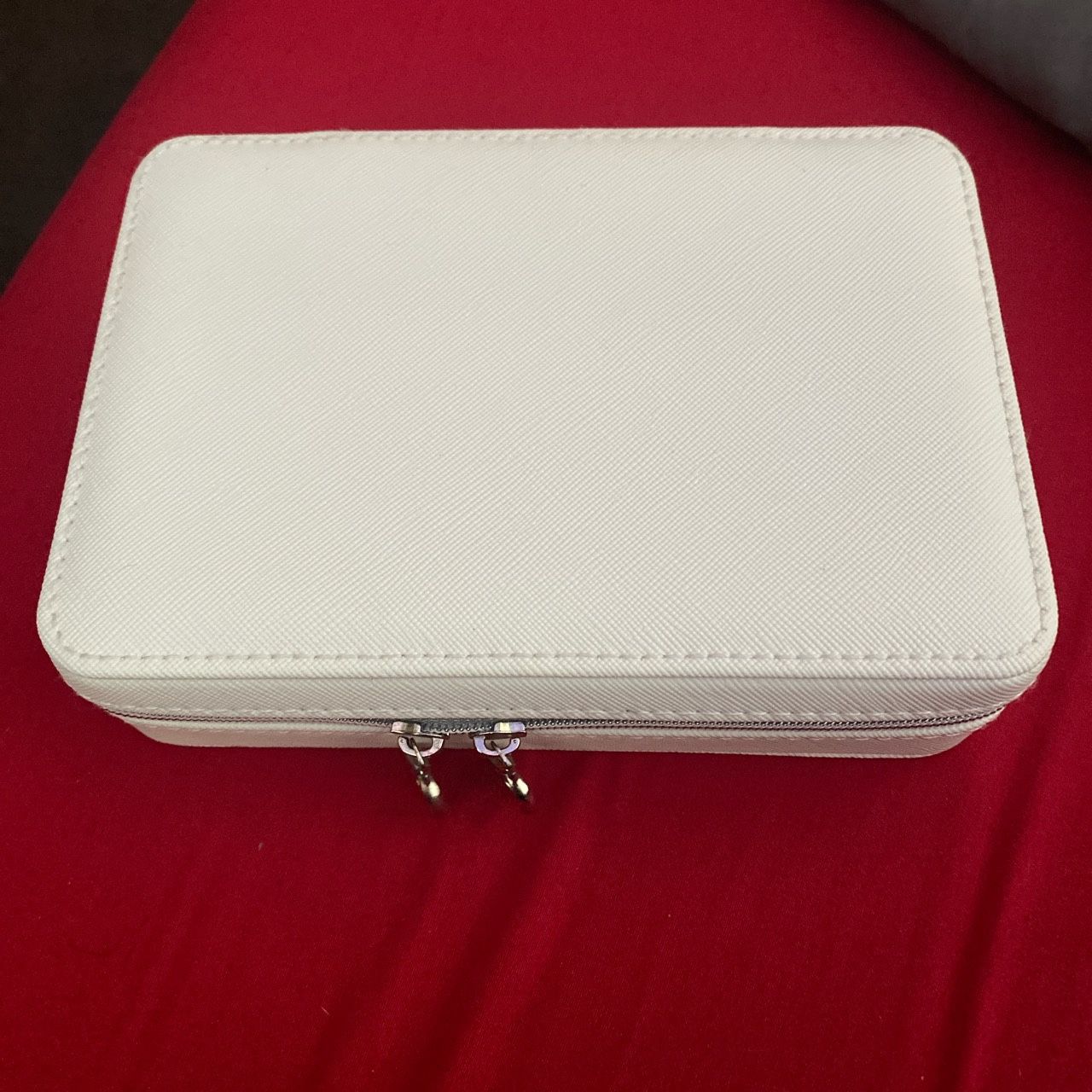 New White travel jewelry holder