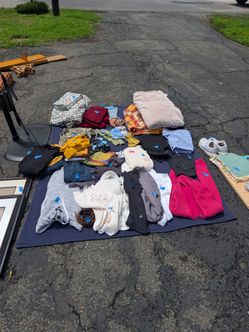 Bunch of men's and women's clothing for $20