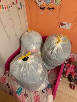 6 bags of women’s large clothes