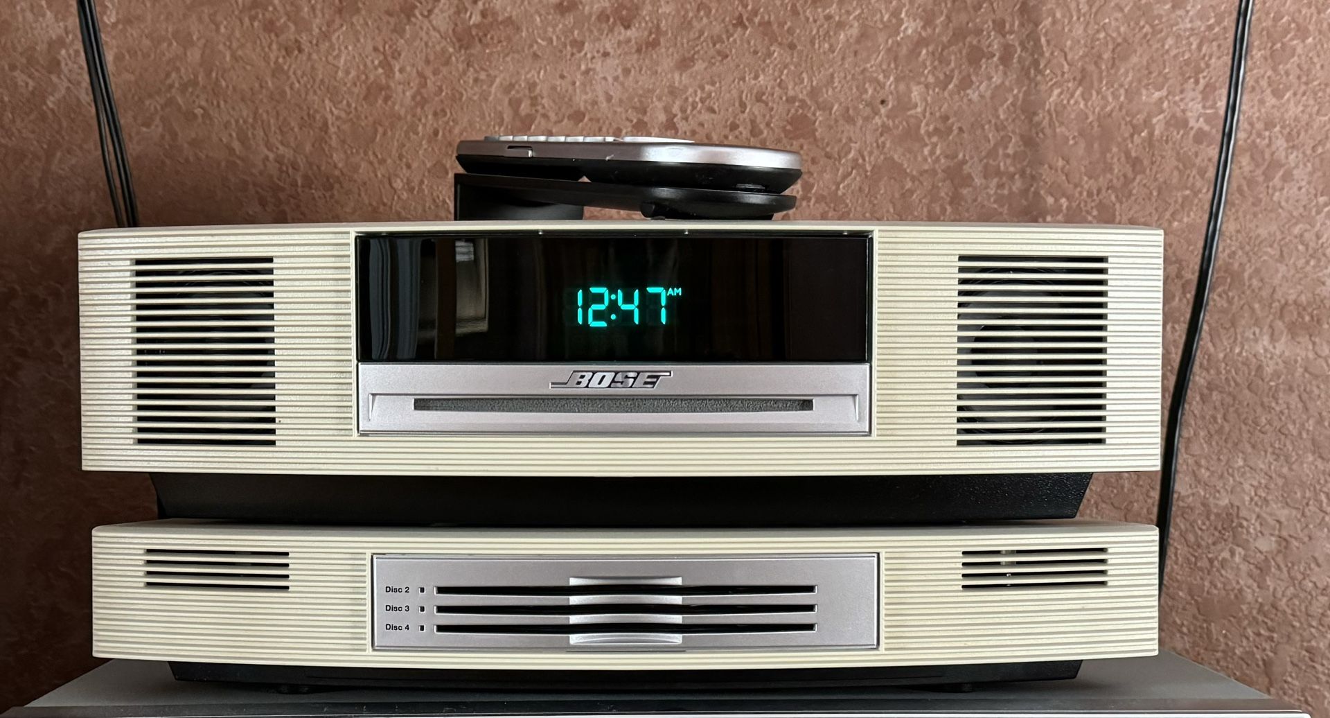 Bose Wave Music System III bundle with Bose Wave Multi CD Changer