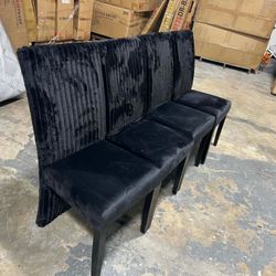 4 pieces chairs ！ black and red