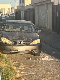 2005 Nissan Camry