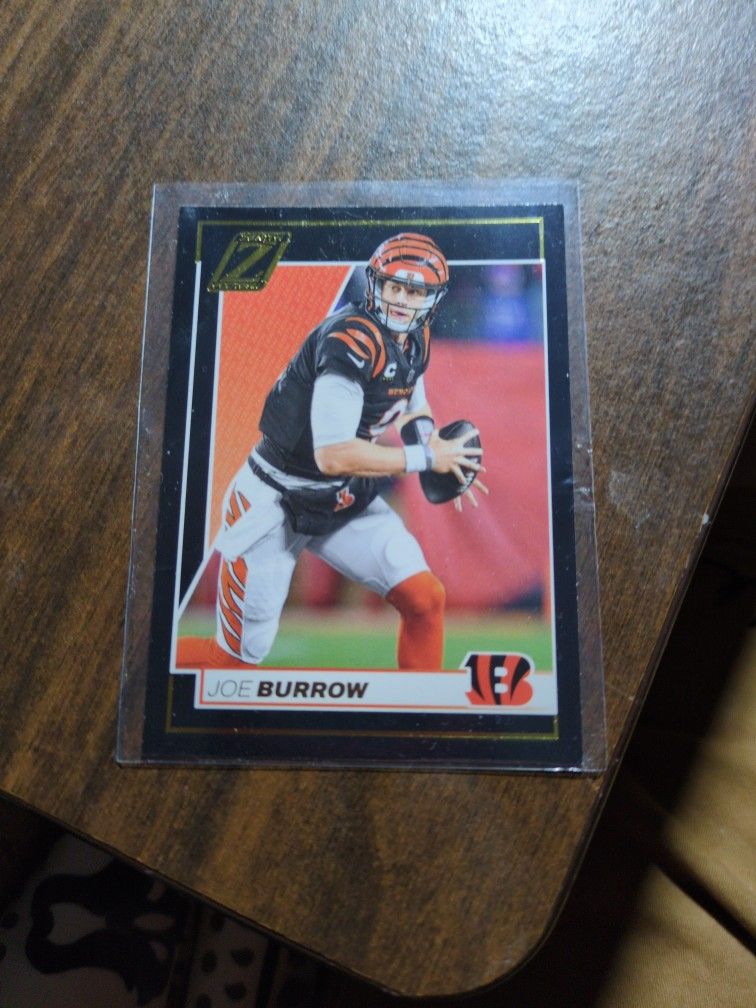 JOE BURROW FOOTBALL CARDS.