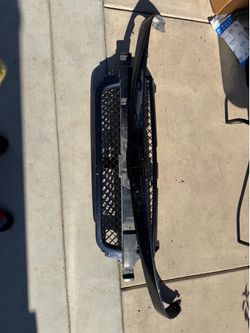 99-02 Silverado HD grille