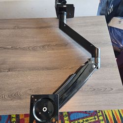 Monitor arms