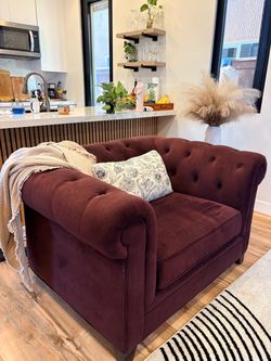 Vintage Burgundy Tufted set