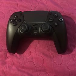 PS5 DualSense Controller – Black – Like New