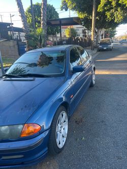 BMW 2001 título limpio
