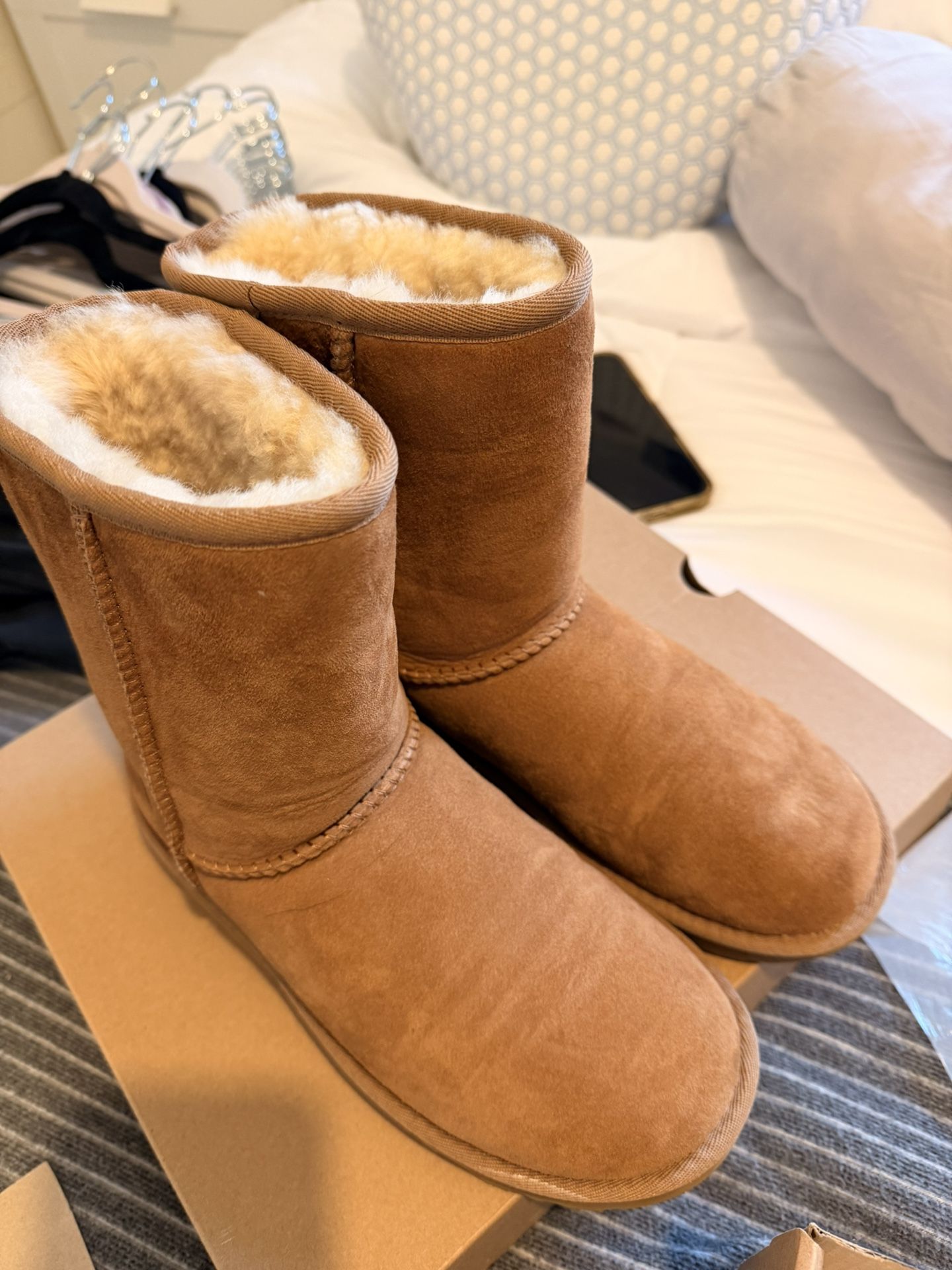 Women’s Classic Short UGG Boots 