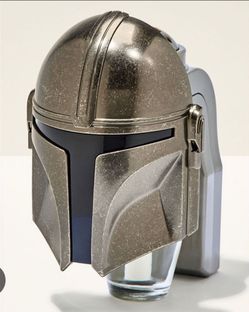 Mandalorian wall plug in