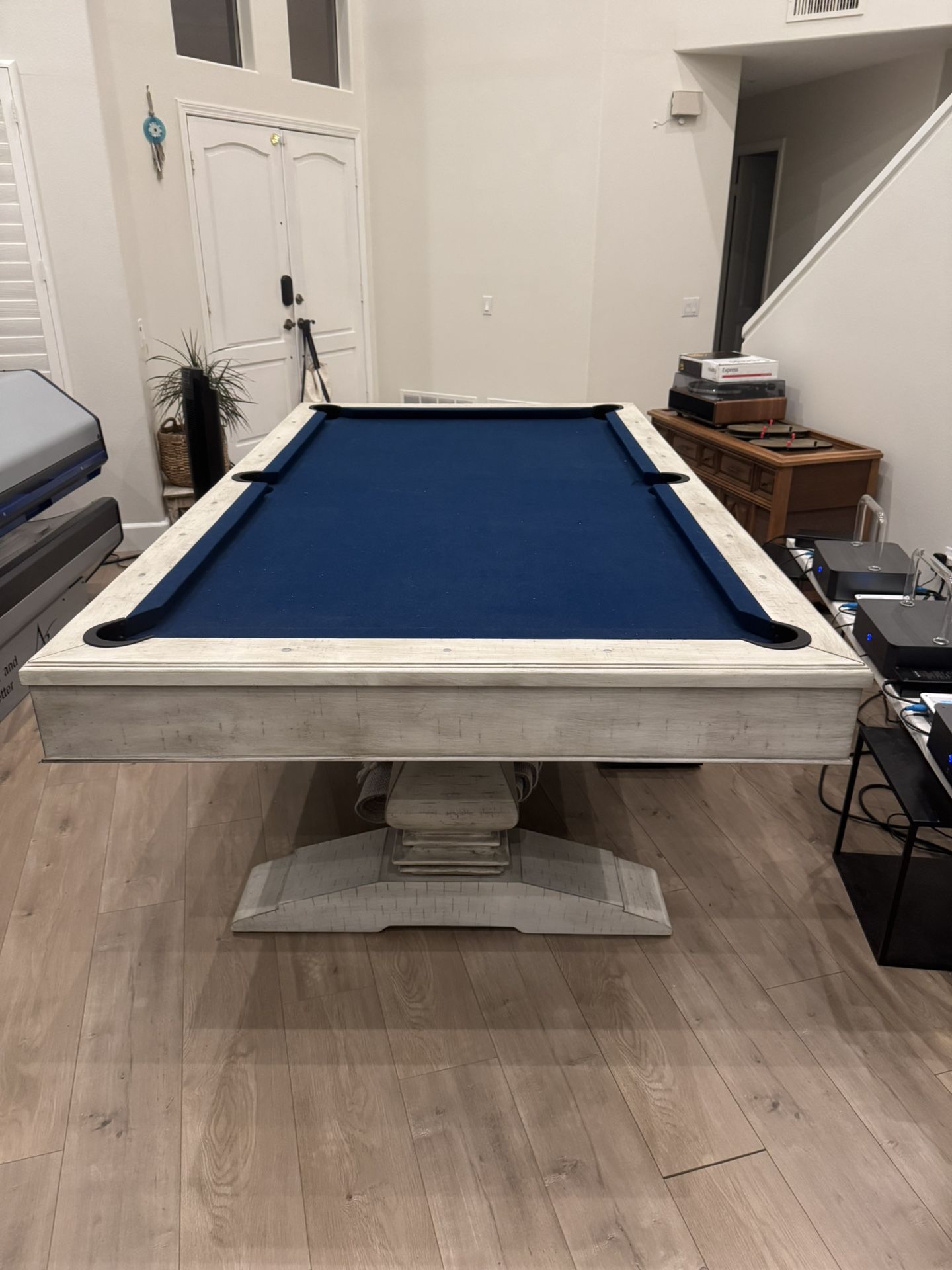 Hathaway Montecito 8Ft Pool Table