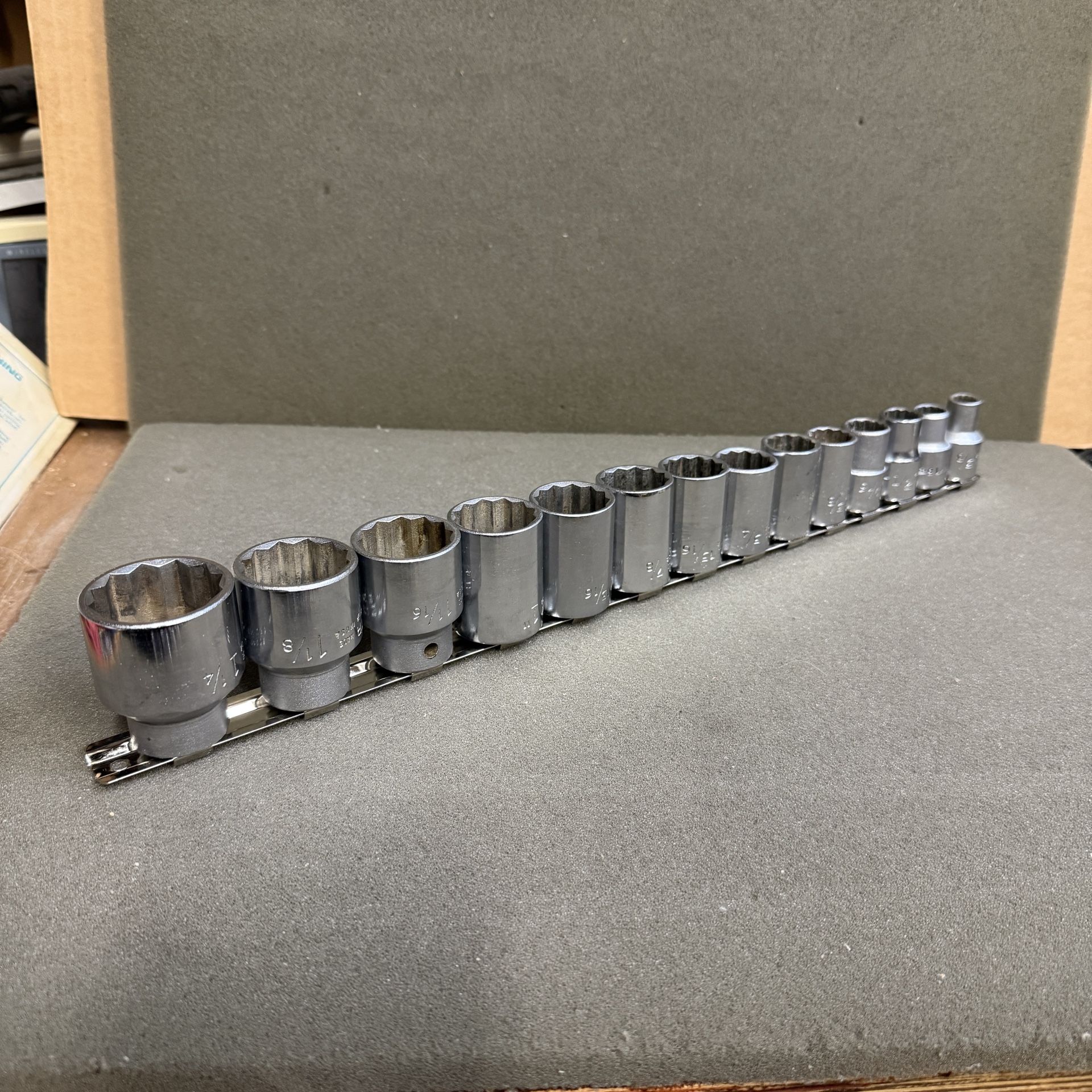 (14 piece) WARDMASTER SAE 1/2” DRIVE SOCKET SET