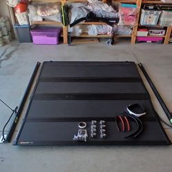 Truck bed cover