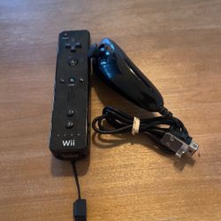 Nintendo Wii Controller With Nunchuck 
