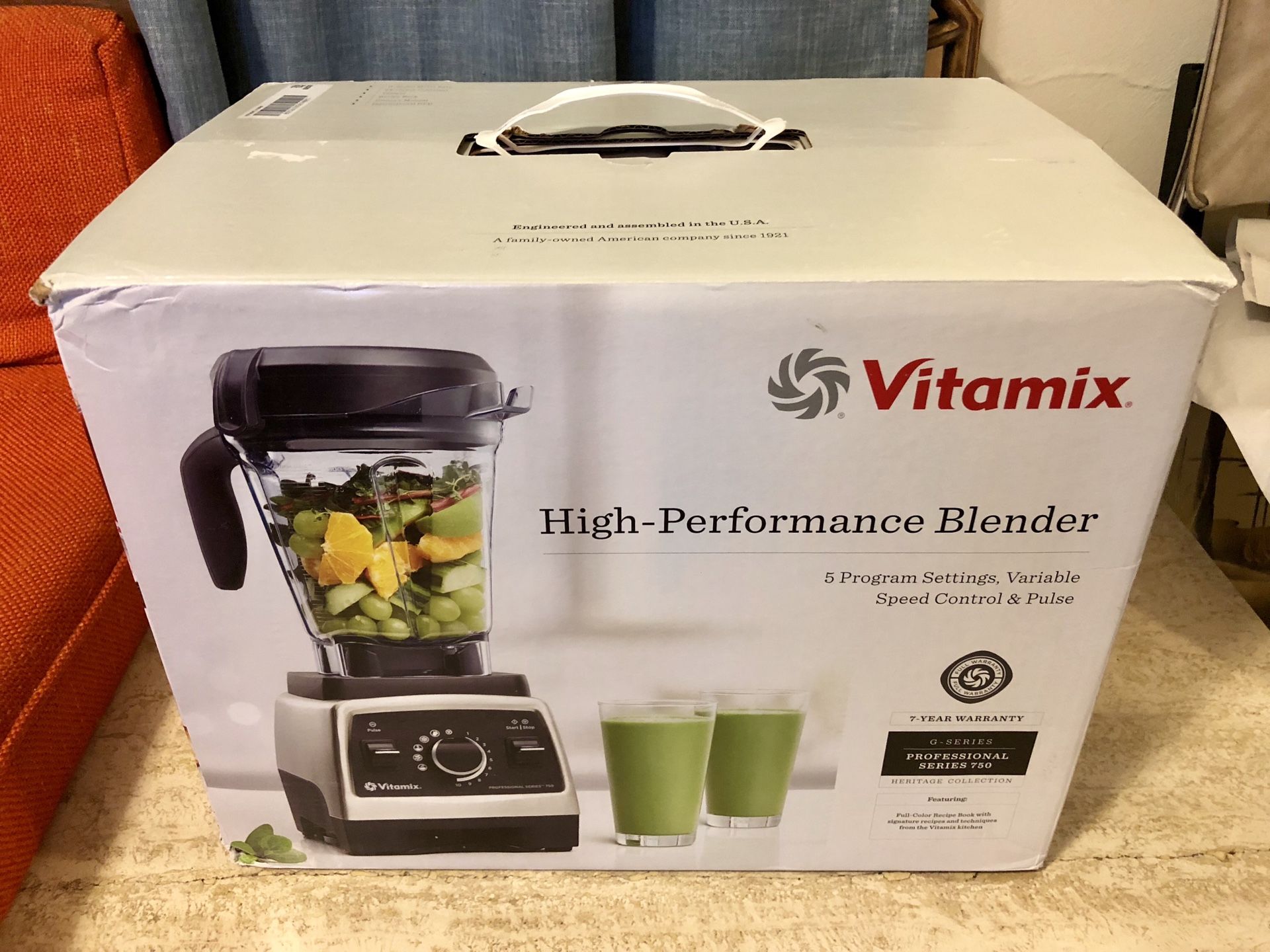 Vitamix 750 Professional G Series blender new(open box)