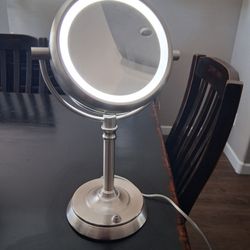 Lighted Vanity Mirror