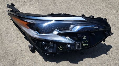 2021 2022 2023 2024 2025 TOYOTA SIENNA RIGHT PASSENGER HEADLIGHT XENON
