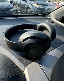 Beats Studio Pro Bluetooth Wireless Headphones