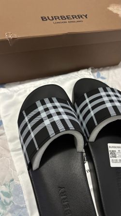 Brand new Burberry slides 1:1 size 11 men’s box has little damage (Pick up only)