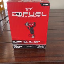 Milwaukee Impact Drill M18
