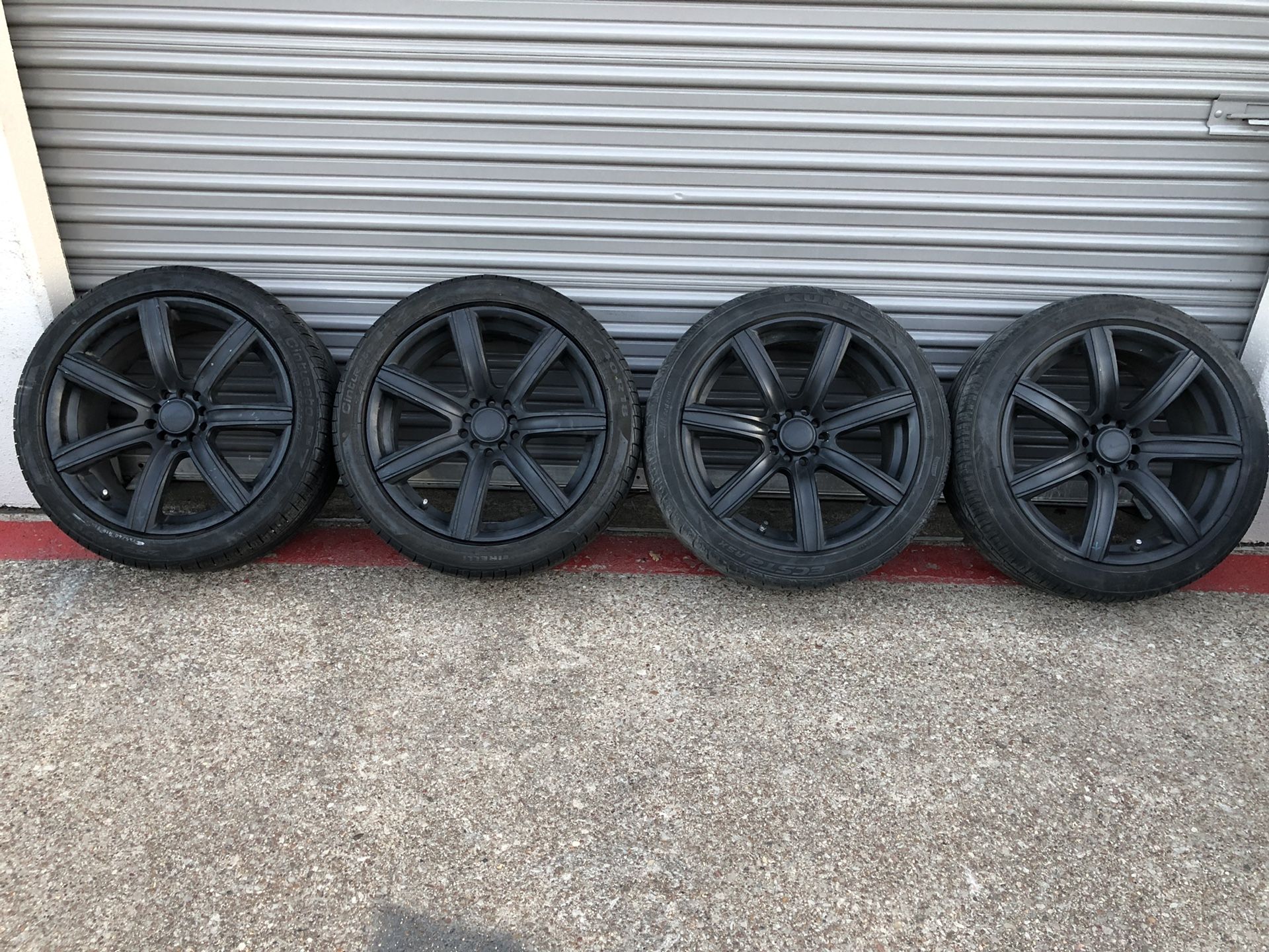 18” MB black rims with staggered tires