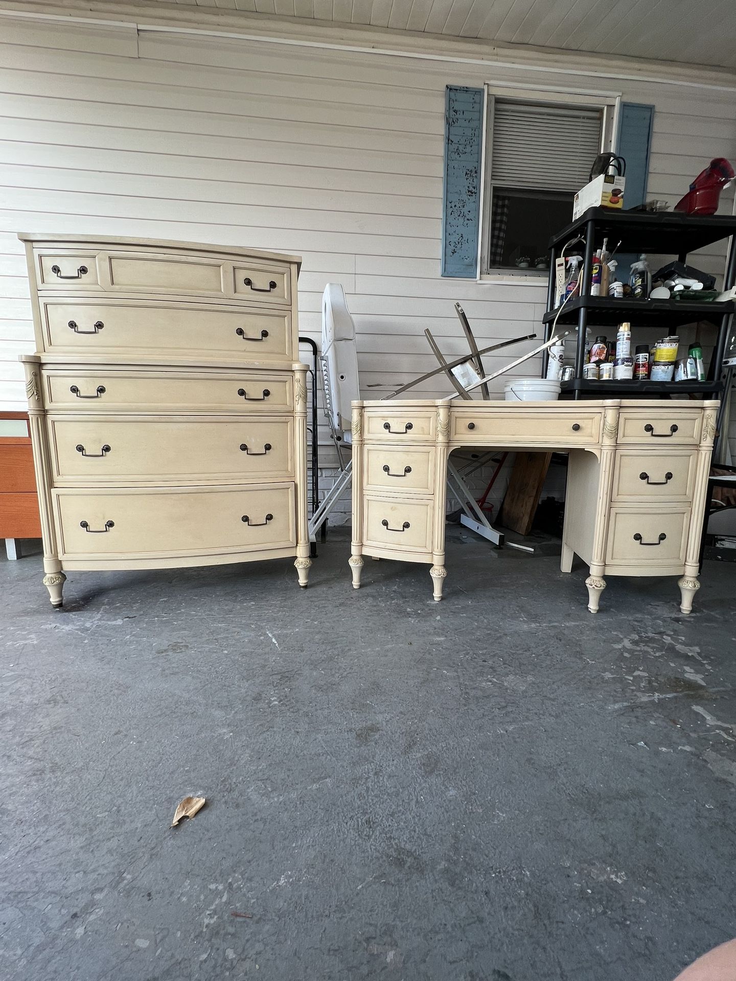 Solid Wood Set Of Chest Of Drawers And Vanity/Desk! Measurements In