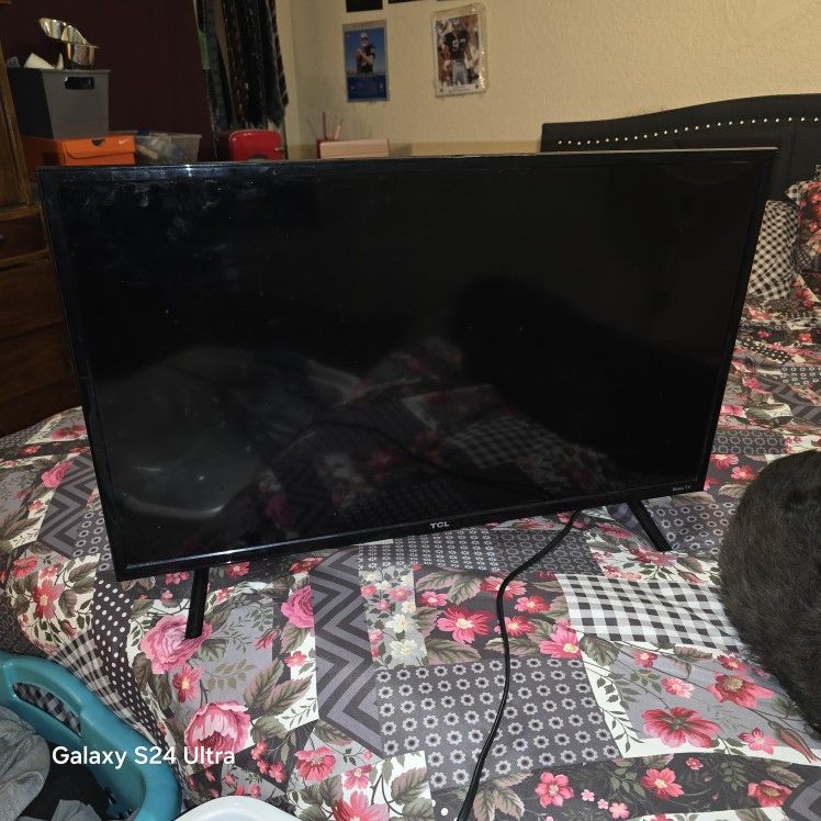 32 Inch TCL Smart TV