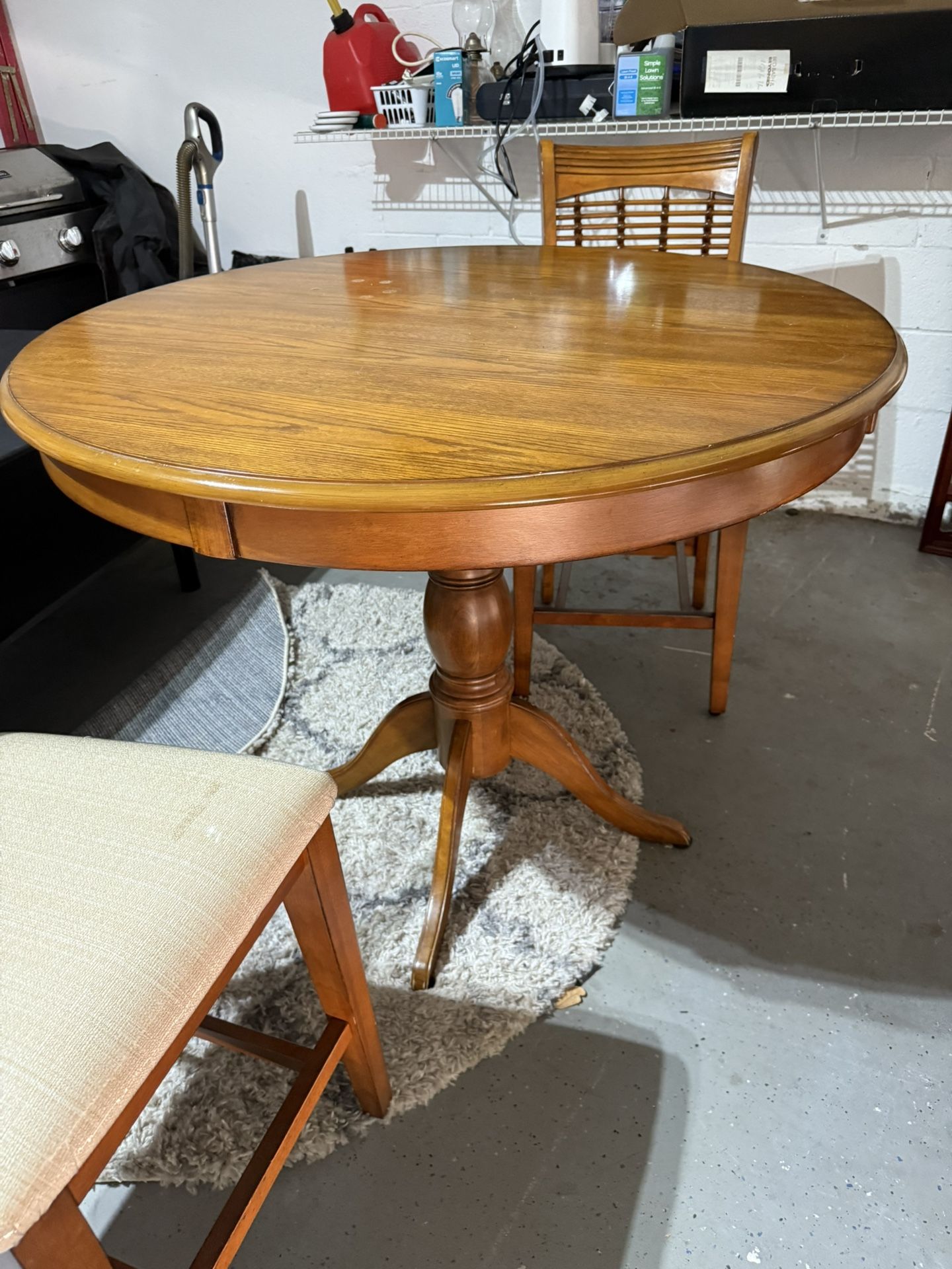 Table 43” Round