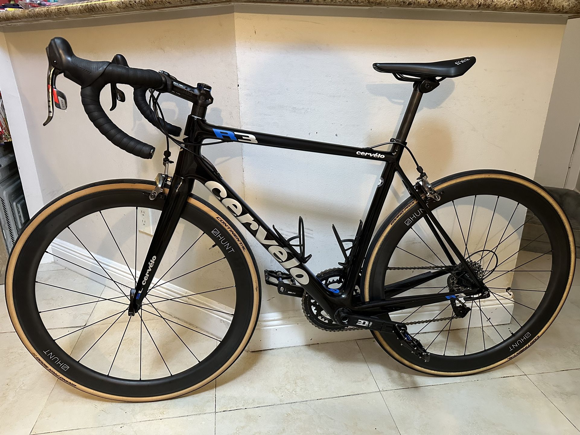 hot cervelo r3 sram red hunt carbon wheels carbon road bike