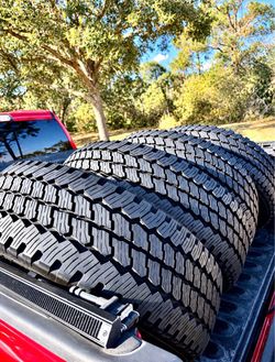 275-65-20 Bridgestone At tires