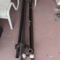 Queen size Bed Frames W Middle Support And Wheels 