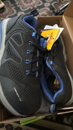 Men’s steel toe shoe. New in box