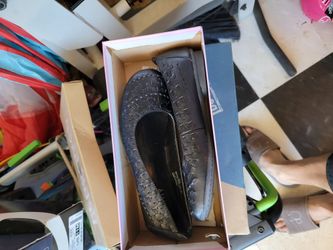 Size 8.5/$10