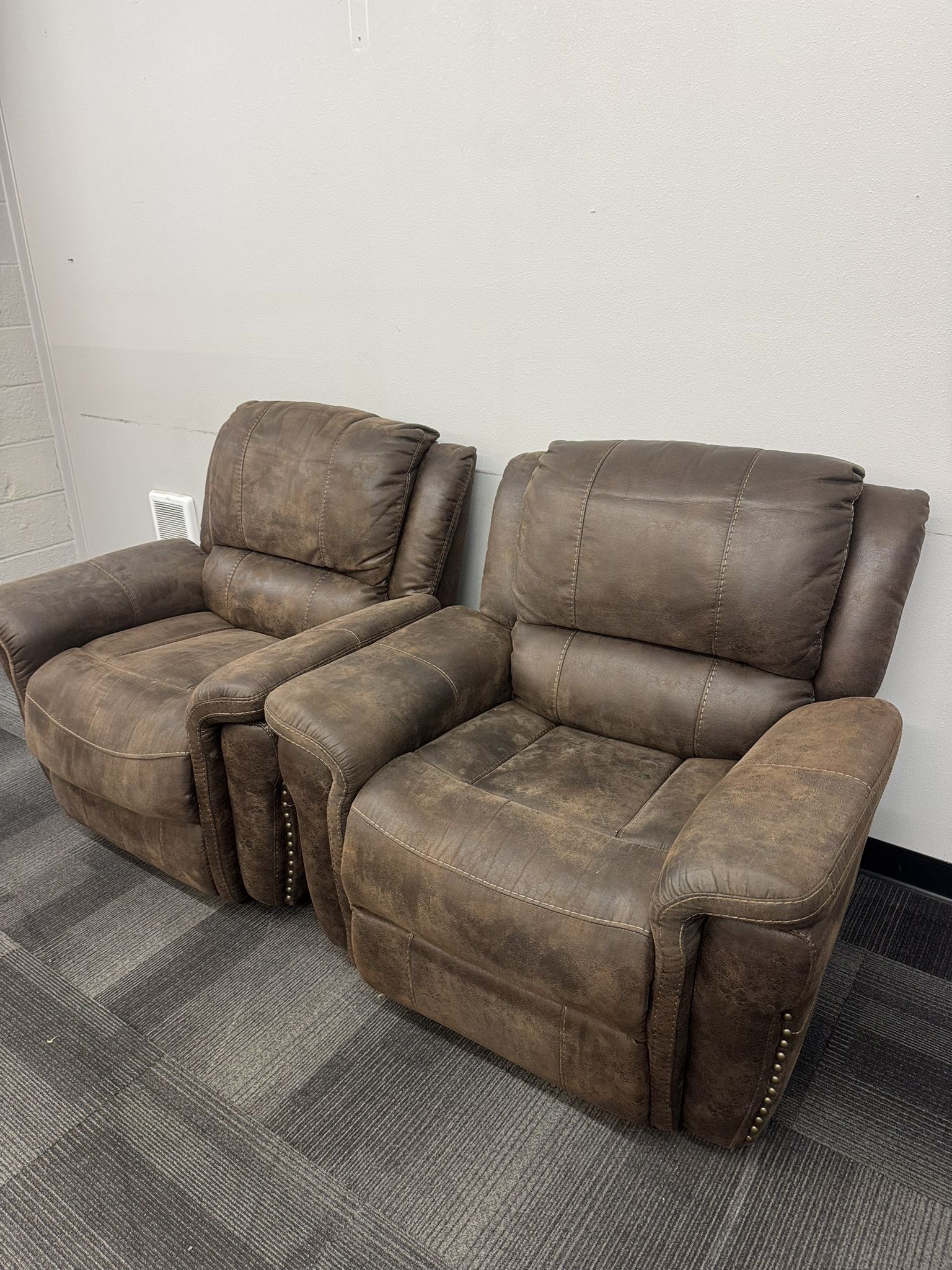 Set of 2 Pulaski Fabric Power Recliner